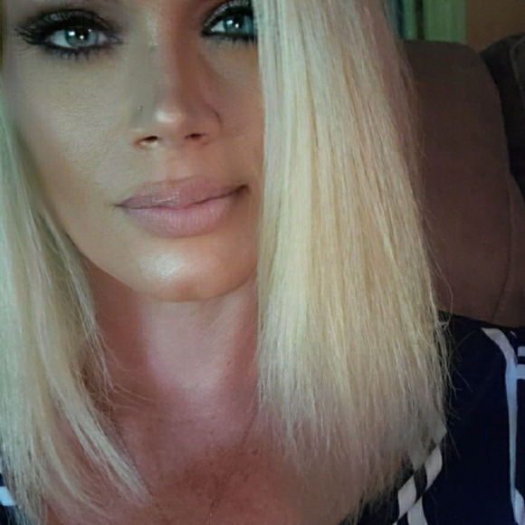 Meet your Posher, Crystal - Picture 6 of 6